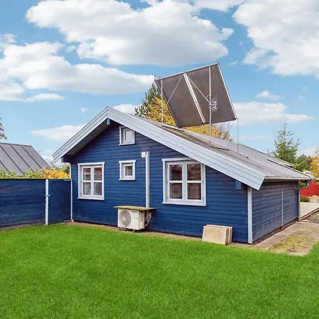 펜션 2 Bedroom Cozy In
